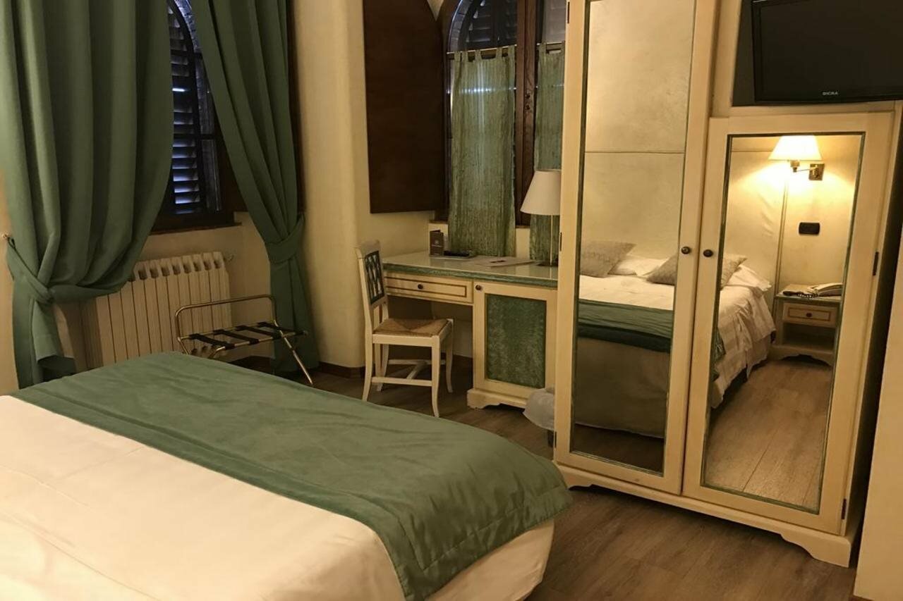 Фото Hotel Gattapone