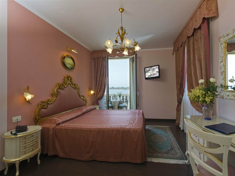 Фото Viktoria Palace Hotel