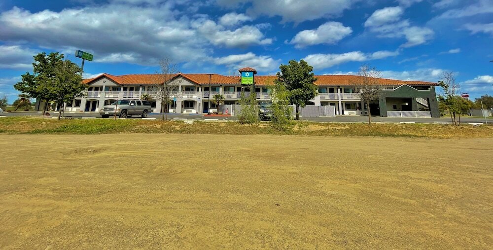 Фото SureStay Hotel by Best Western Williams