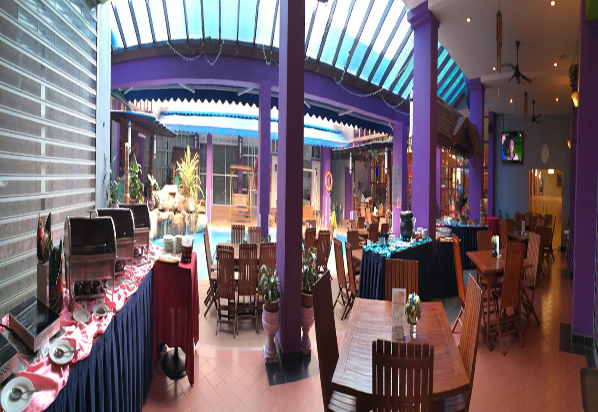 Фото Hotel Maluri