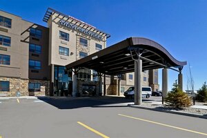 Гостиница Best Western Premier Freeport Inn Calgary Airport