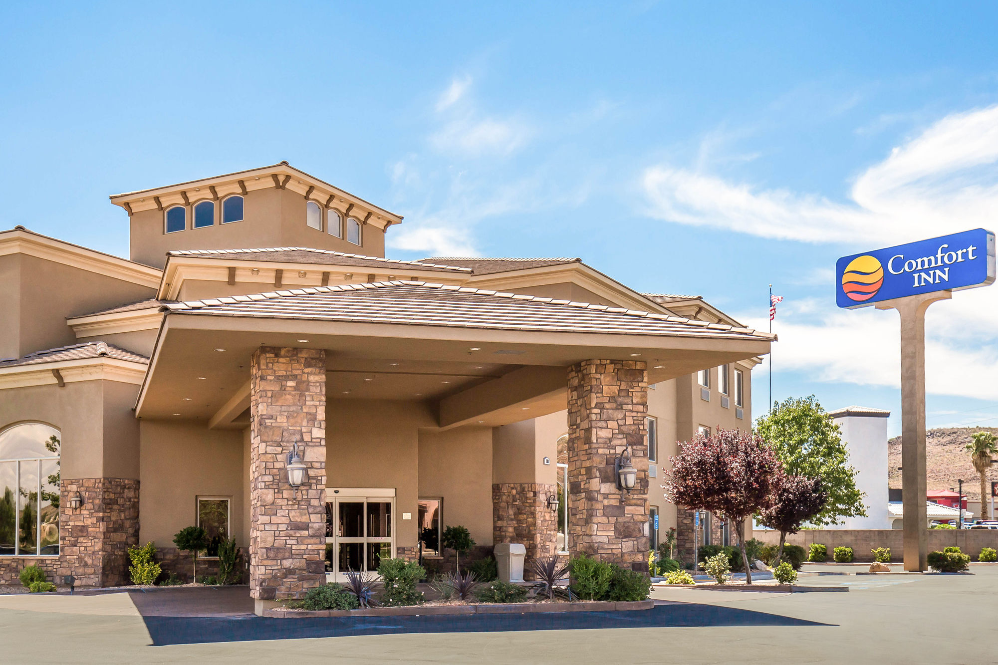 Фото Comfort Inn at Convention Center