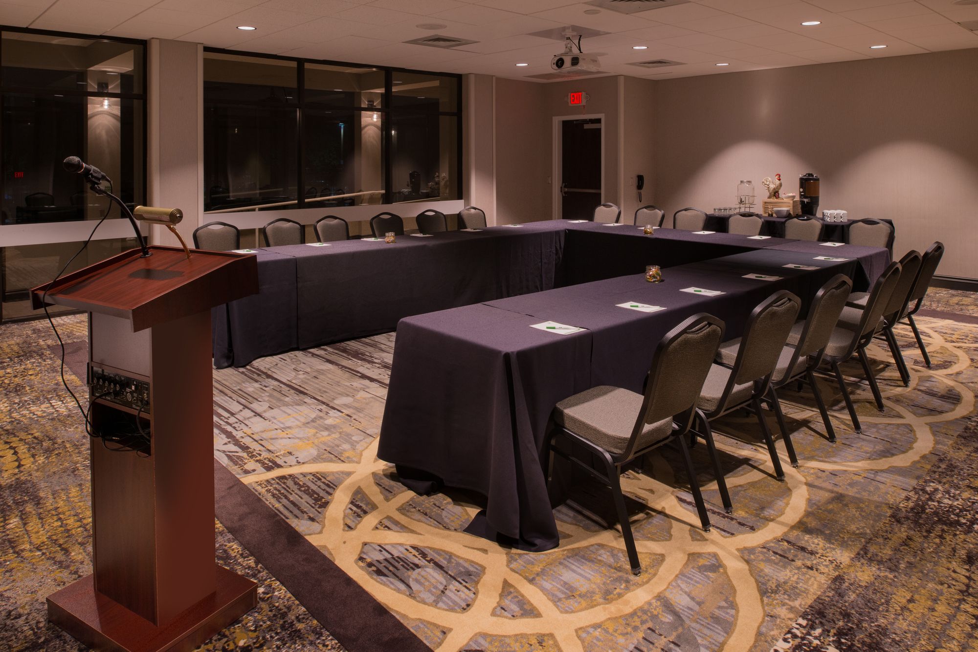 Фото DoubleTree by Hilton Raleigh Crabtree Valley