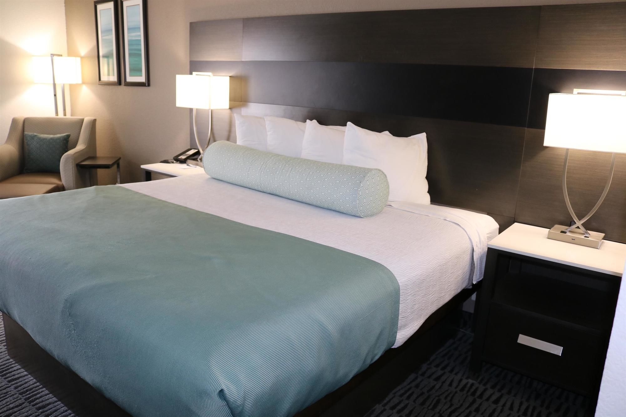 Фото Clarion Pointe