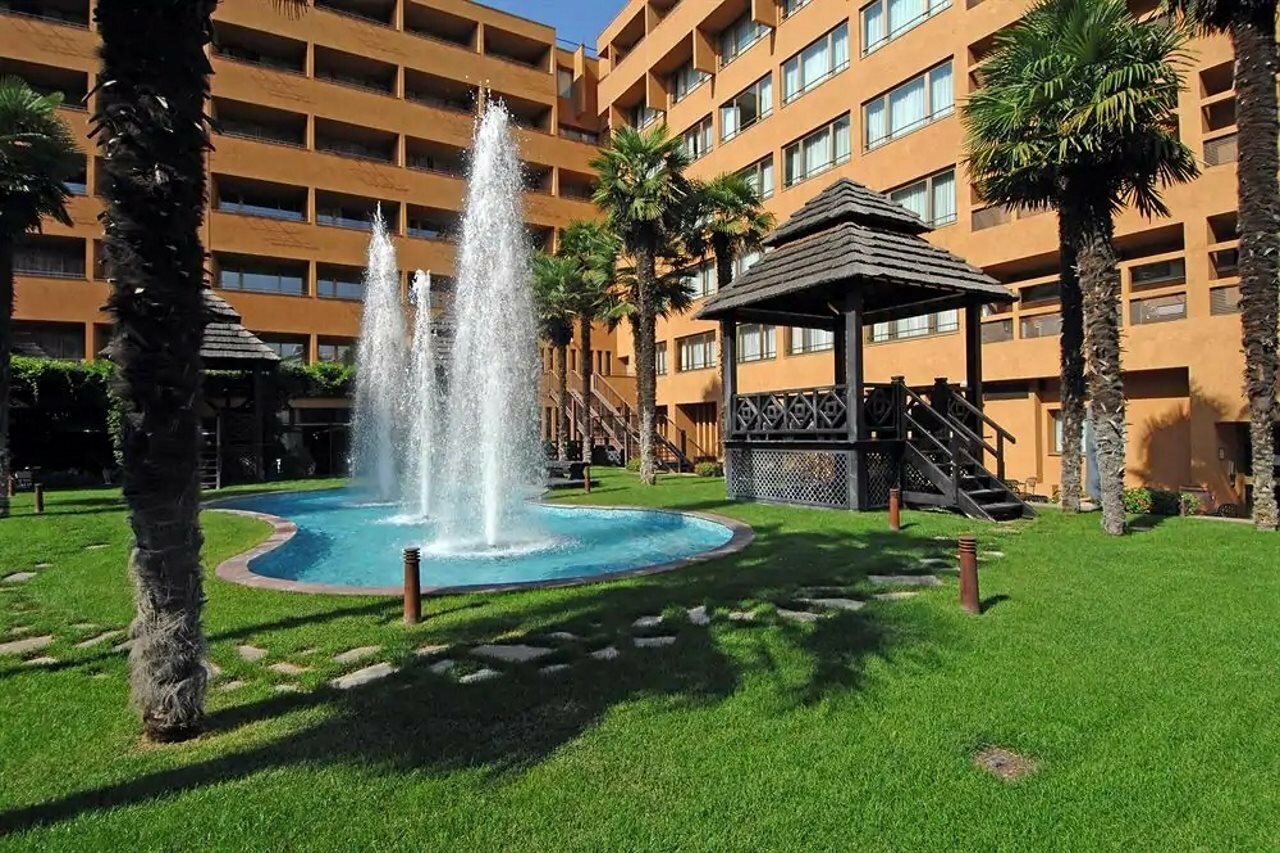 Фото Royal Hotel Carlton