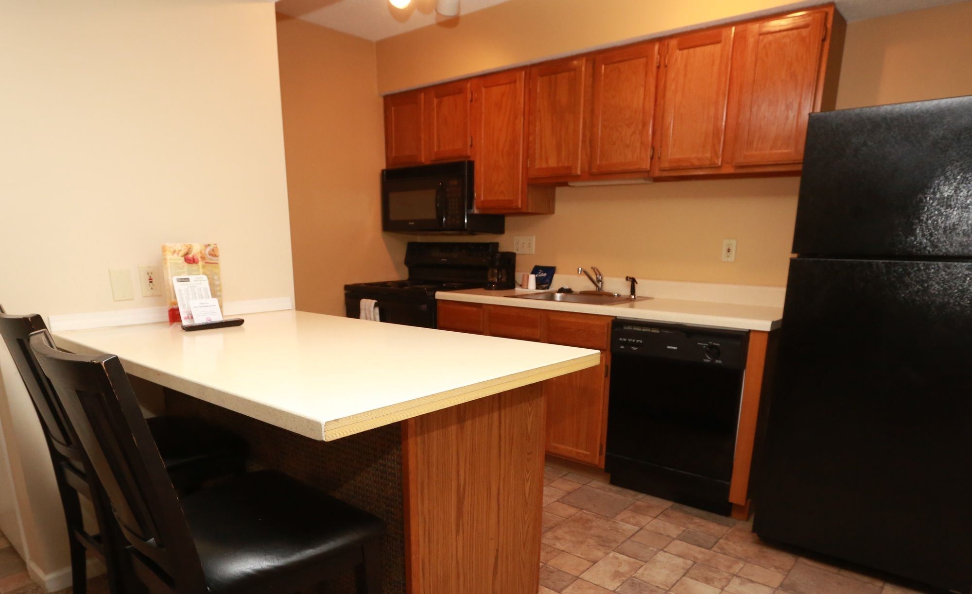 Фото Sterling Hotel and Suites