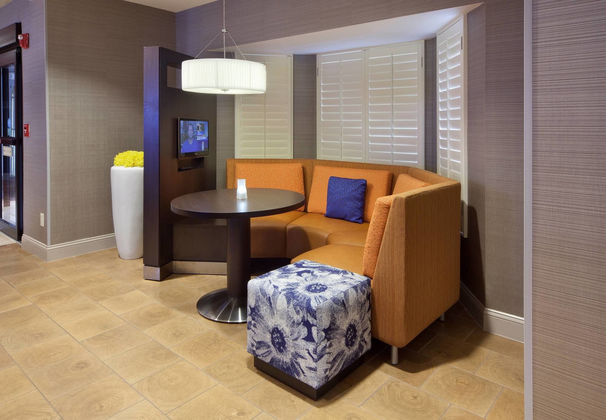 Фото Courtyard by Marriott Orlando East/UCF Area