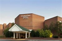 Фото DoubleTree Suites by Hilton Hotel Charlotte - SouthPark