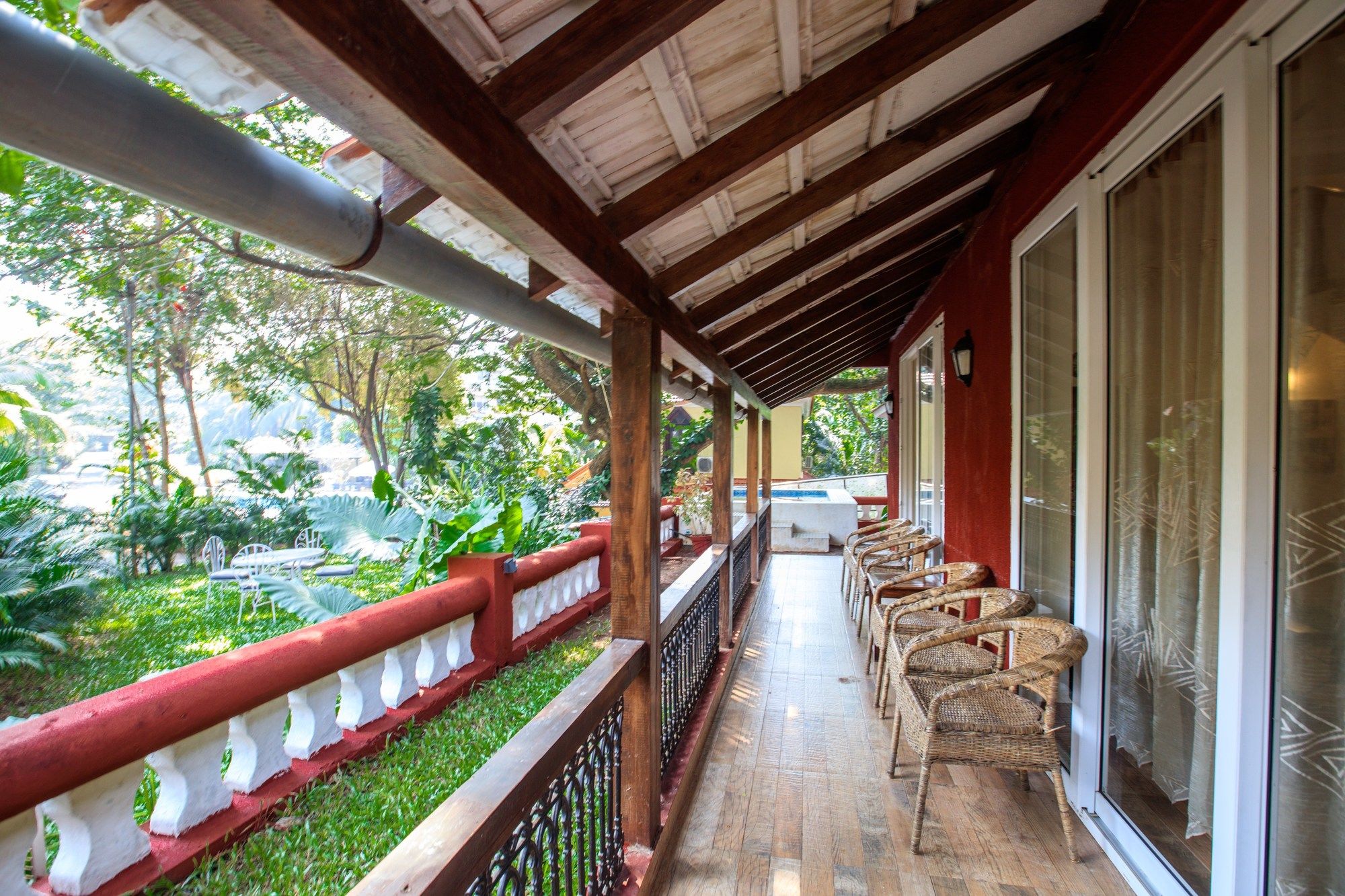 Фото Aguada Anchorage - The Villa Resort