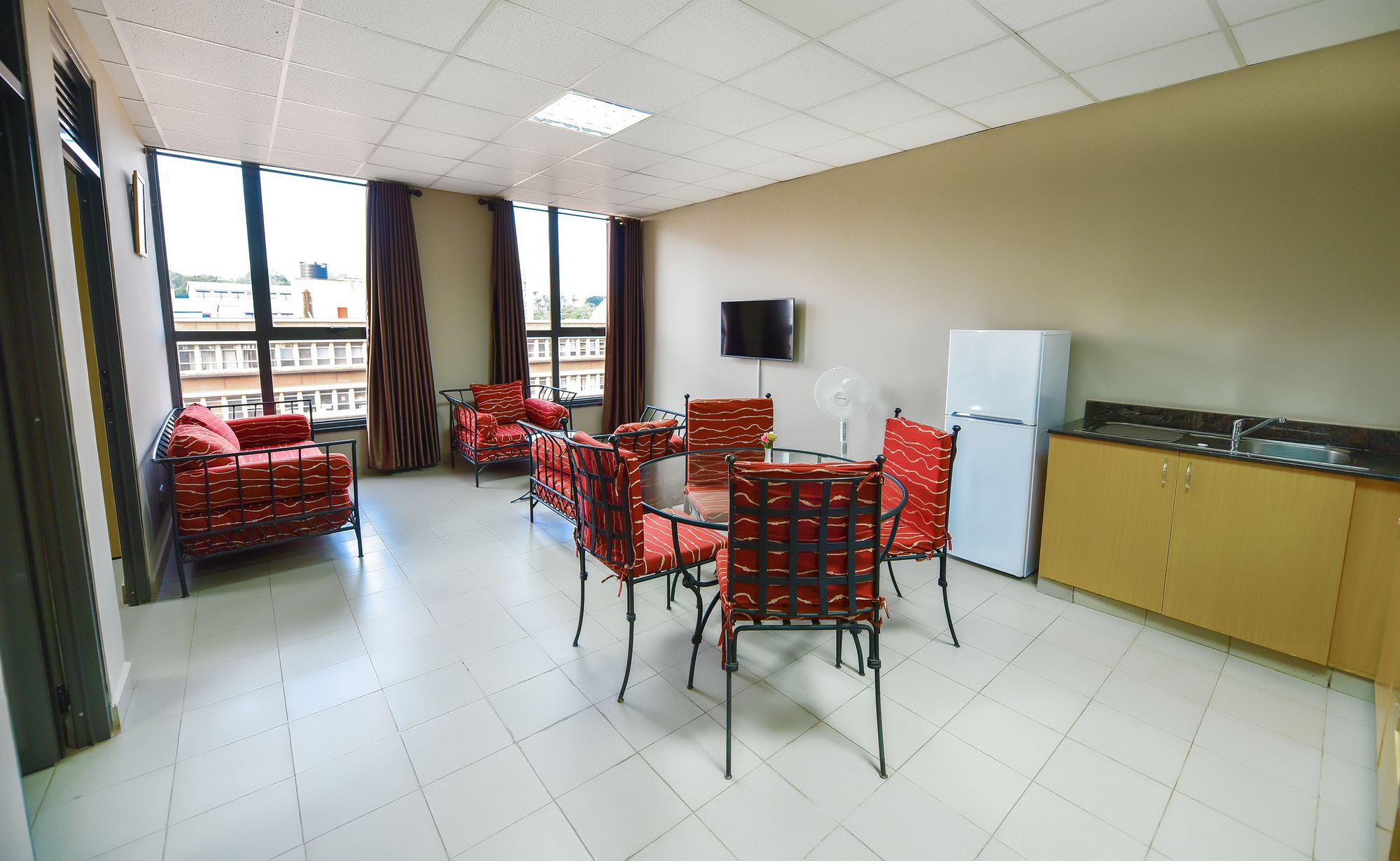 Фото Boulevard Suites