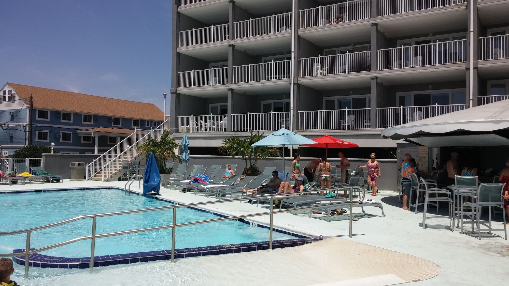 Фото Commander Hotel & Suites