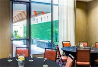 Фото Courtyard by Marriott Washington, DC/Foggy Bottom
