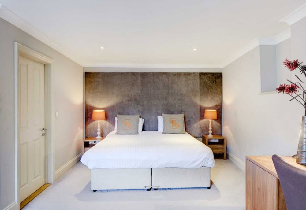 Фото Seckford Hall Hotel & SPA