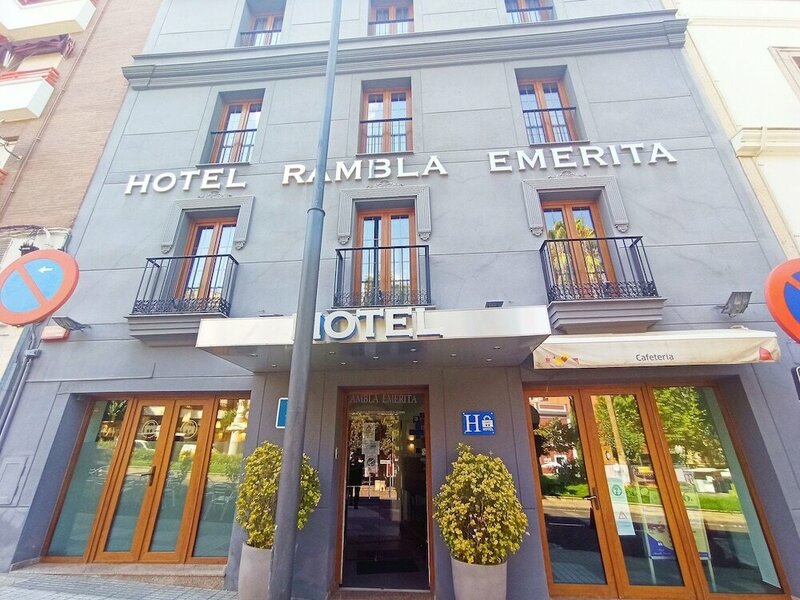 Гостиница Hotel Rambla Em& xE9; rita в Мериде