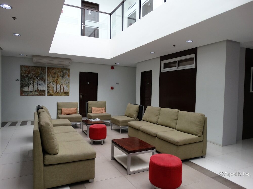 Фото Empire Suites Hotel