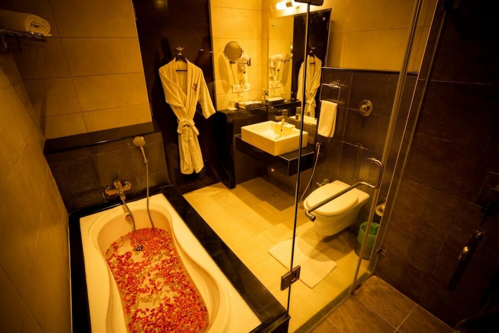 Фото Royal Orchid Central