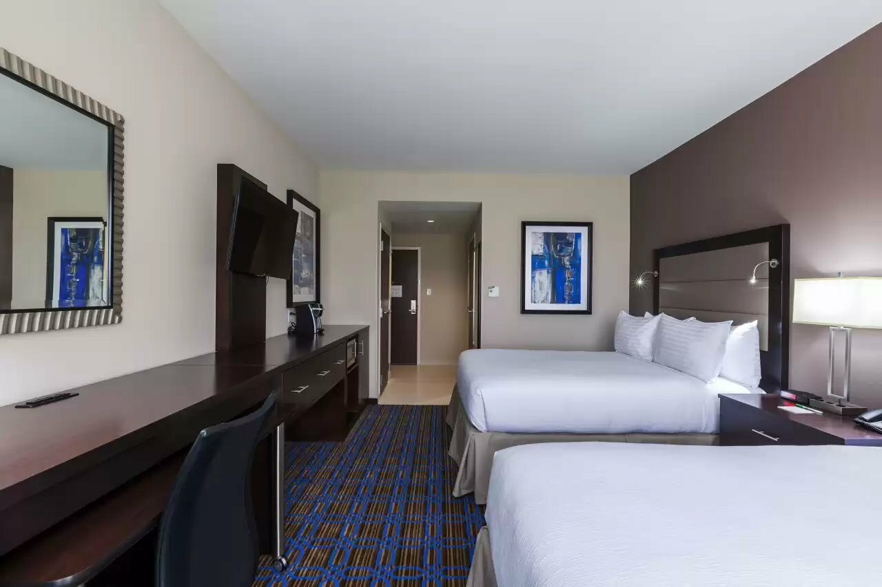 Фото Holiday Inn Plano - The Colony, an Ihg Hotel