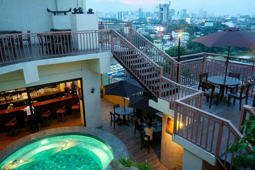 Внешний вид отеля Palm Grass Hotel в Себу, фото 3