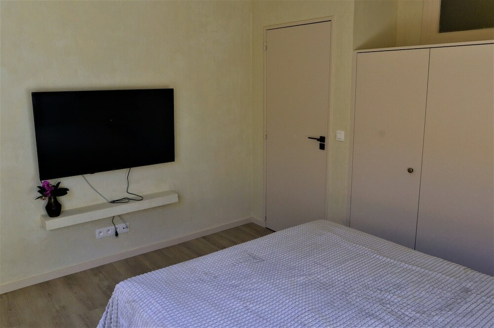 Фото Japandi Lofts Antwerp Old Town 2 Bdr
