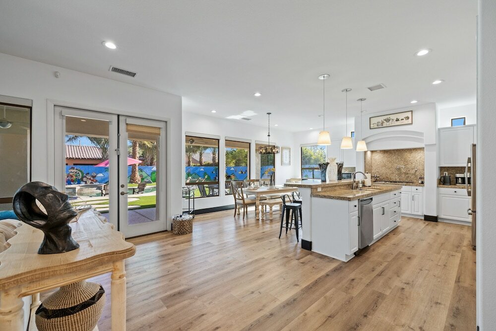 Фото Super Mario Hideout Desert Dream