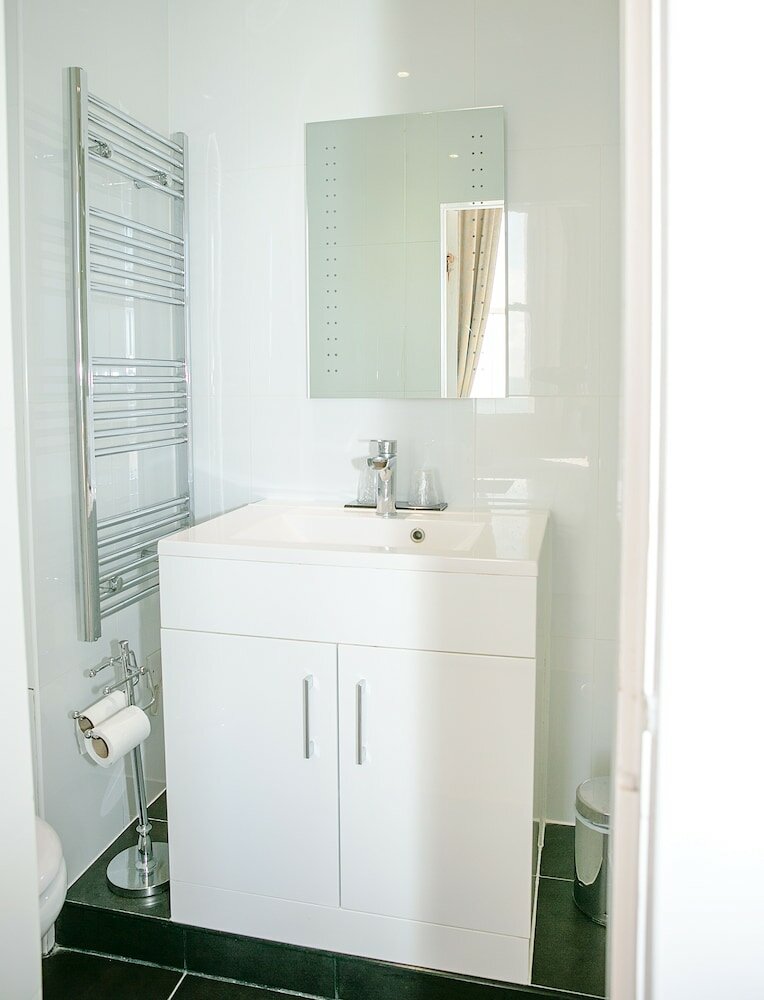 Фото The Cumberland Hotel