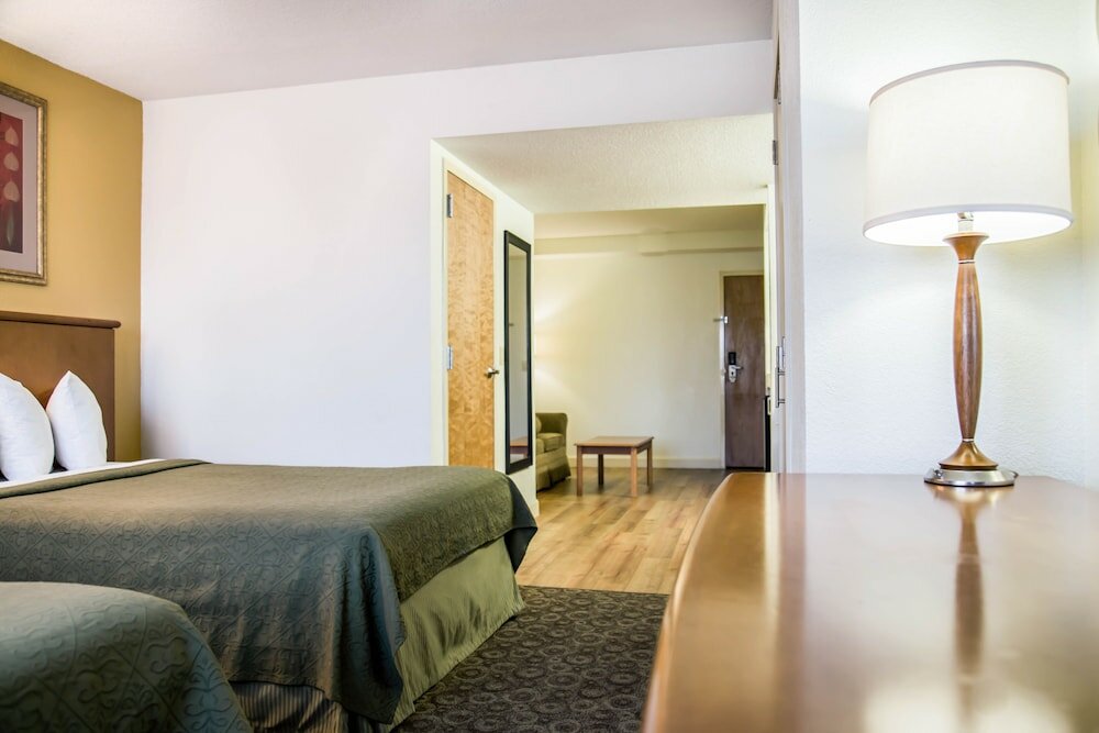 Фото Quality Inn & Suites Near the Theme Parks