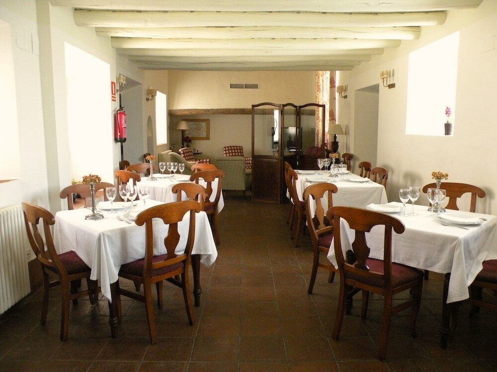 Фото Hotel Posada de Valdezufre