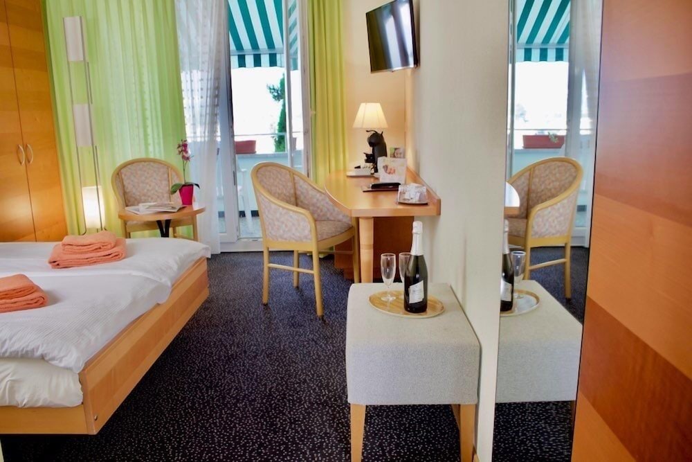 Фото Hotel La Perla