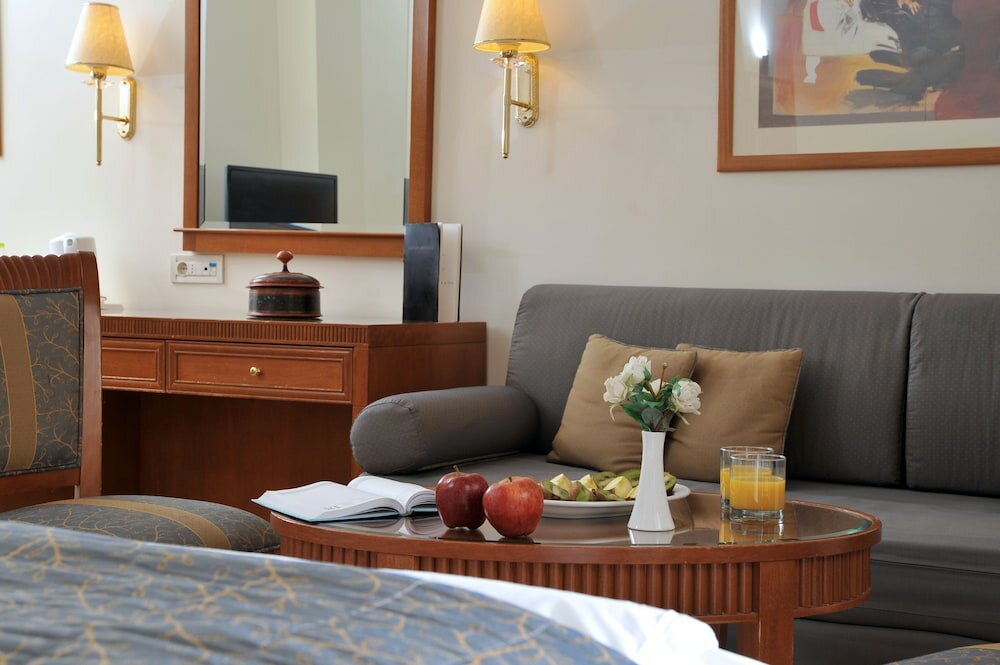 Фото Athens Atrium Hotel and Suites