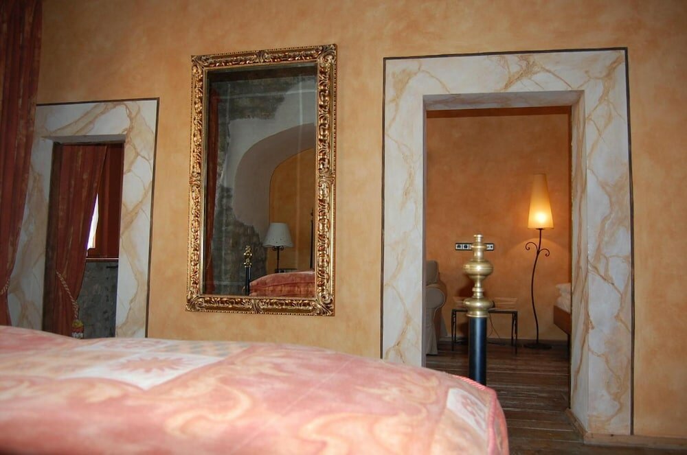 Фото Historik Hotel Gotisches Haus