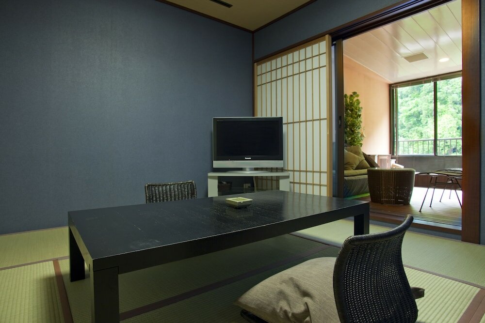 Фото Yamanaka Onsen Ohanami Kyubei