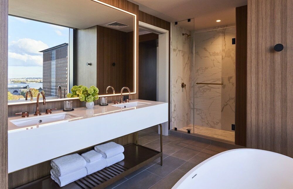 Фото Omni Boston Hotel at the Seaport