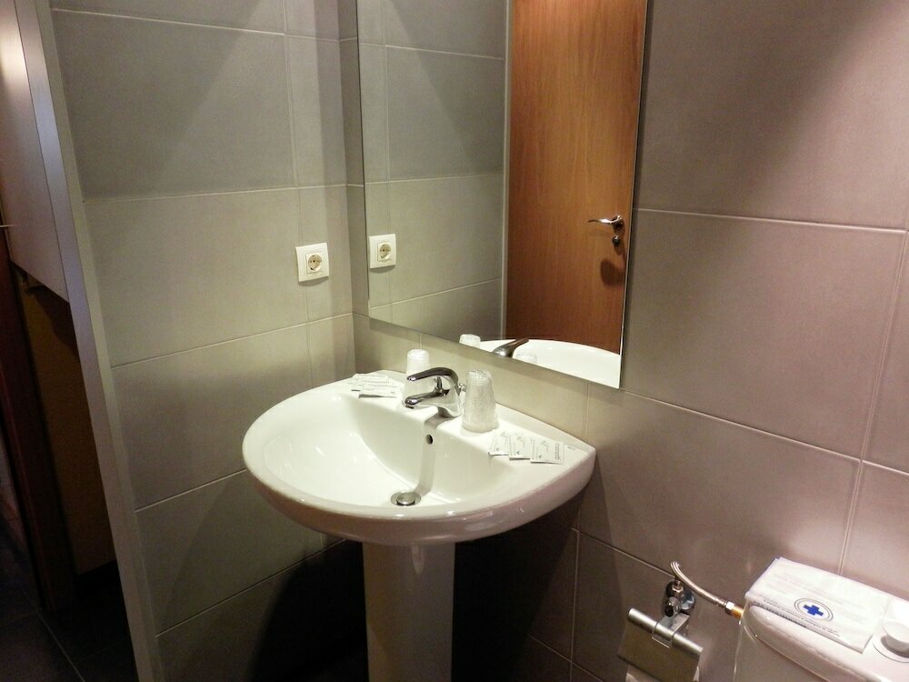 Фото Apartamentos Varios Pas de la Casa 3000