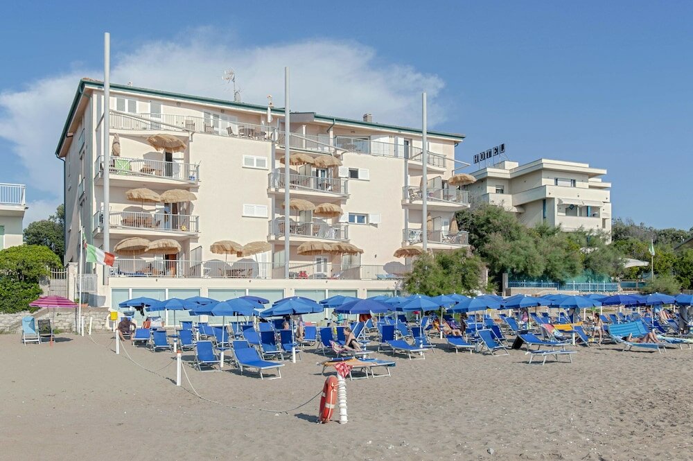 Фото Hotel Villa Lo Scoglietto