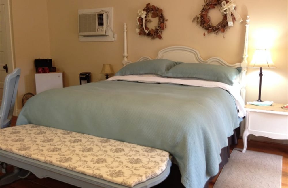 Фото Iron Horse Inn