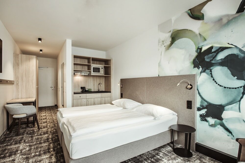 Фото Wyndham Garden Munich Messe