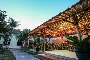 Гостиница Malioboro Garden Hotel