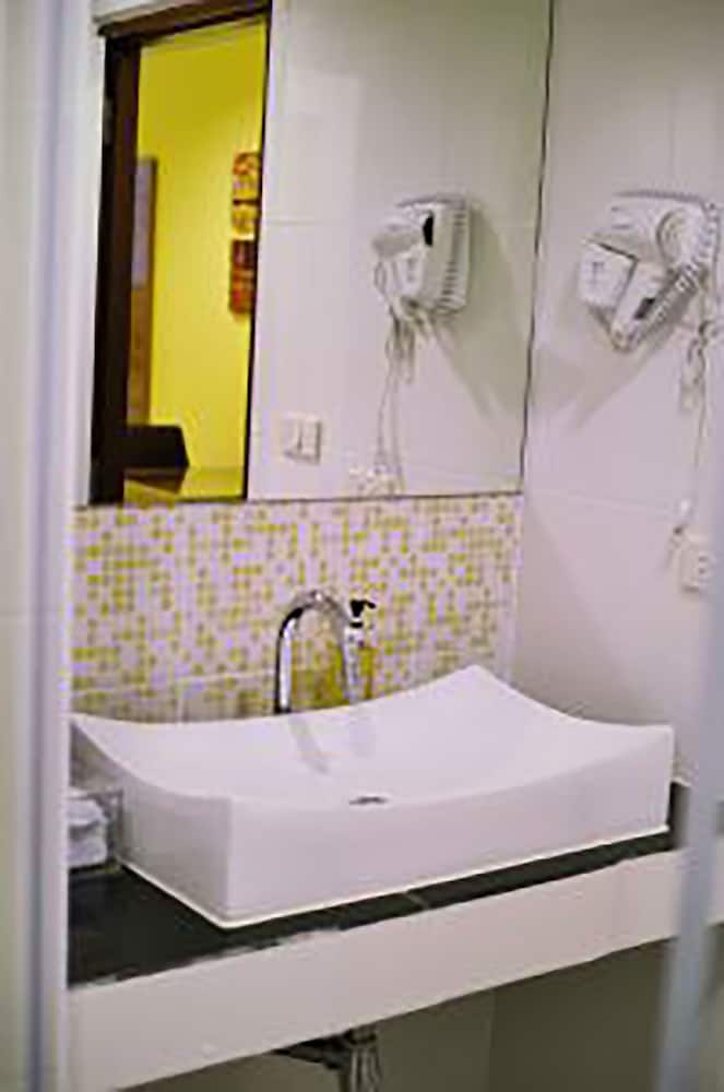 Фото R-Con @ Siam Hotel