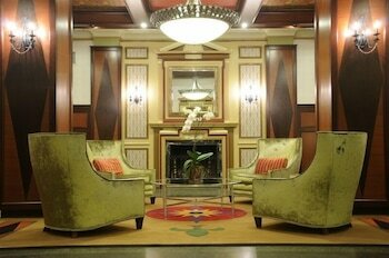 Фото Carleton of Oak Park