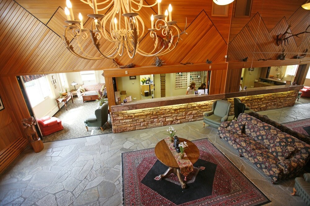 Фото Mountaineer Lodge