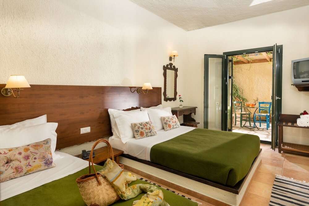 Фото Porto Sisi Hotel Apartments