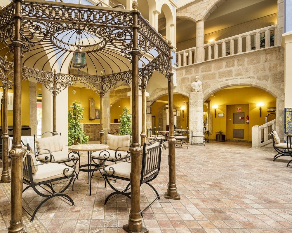 Фото Hotel Ilunion Mérida Palace