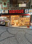 Kardesler Kuruyemis (Istanbul, Fatih, Katip Kasim Neighborhood, Guvenlik Avenue, 32/1) ، المكسرات والوجبات الخفيفة والفواكه المجففة