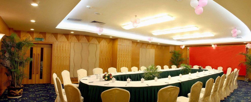 Фото Chongqing Milky Way Hotel