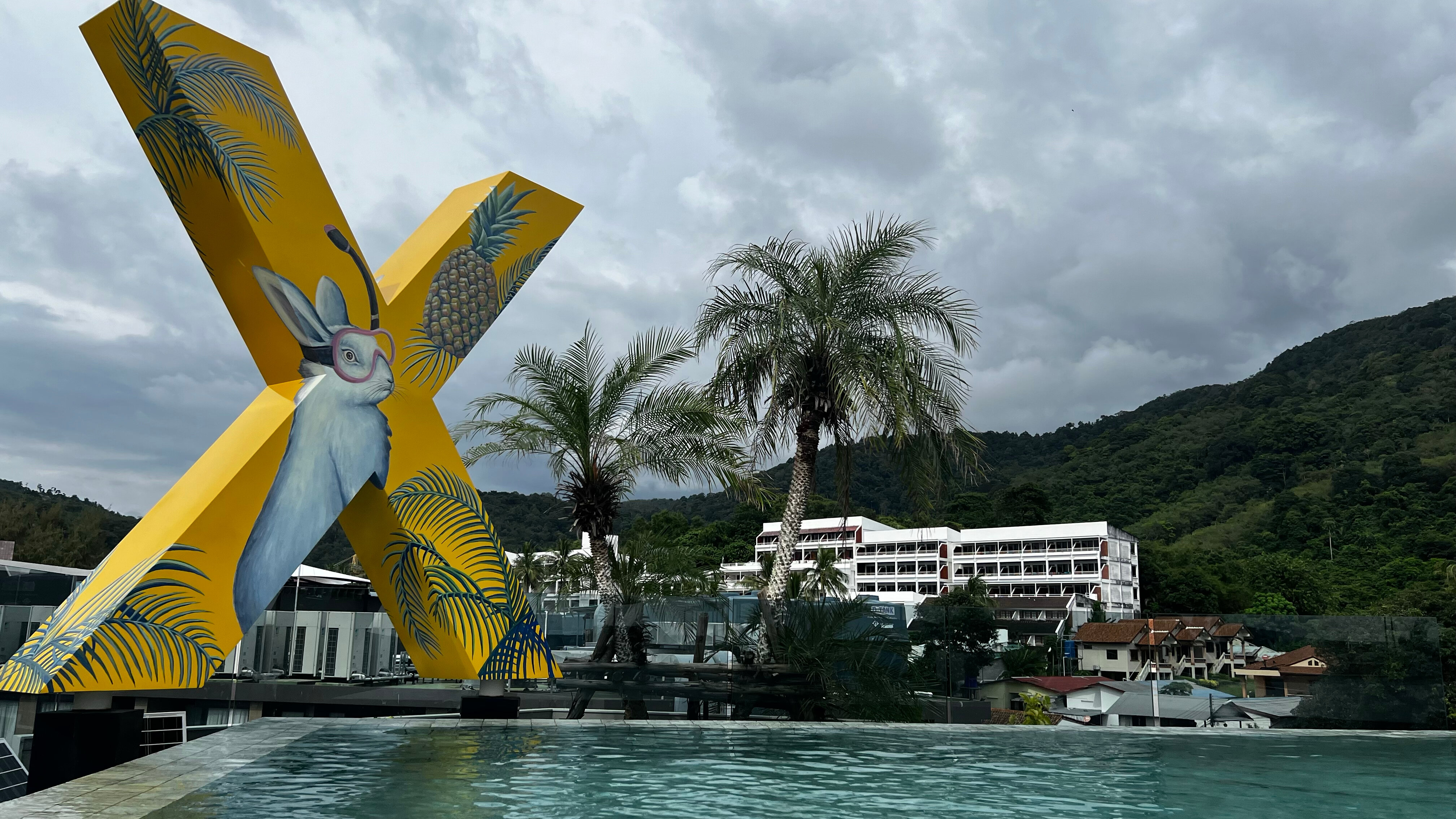 Фото JonoX Phuket Karon Hotel