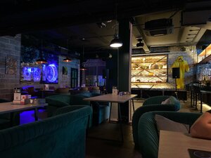 Vvt (Moskovskaya ulitsa, 30) ، مطعم يقدم الشيشة