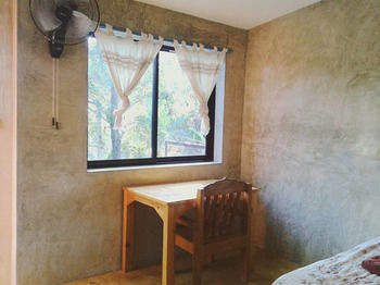 Фото Happy House Backpacker - Hostel