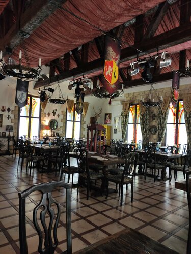 Restoran Zamok, Şahty, foto