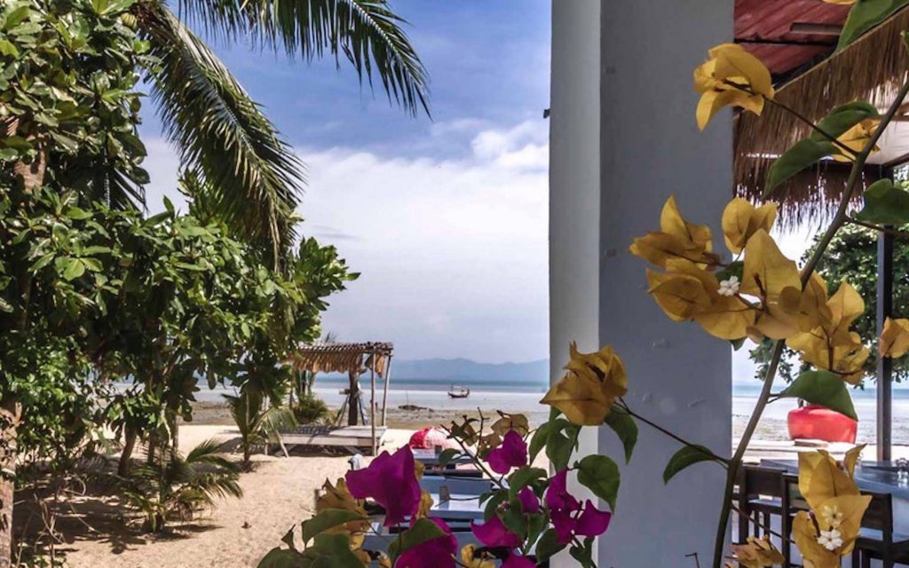 Фото Dancing Elephant Beach Club