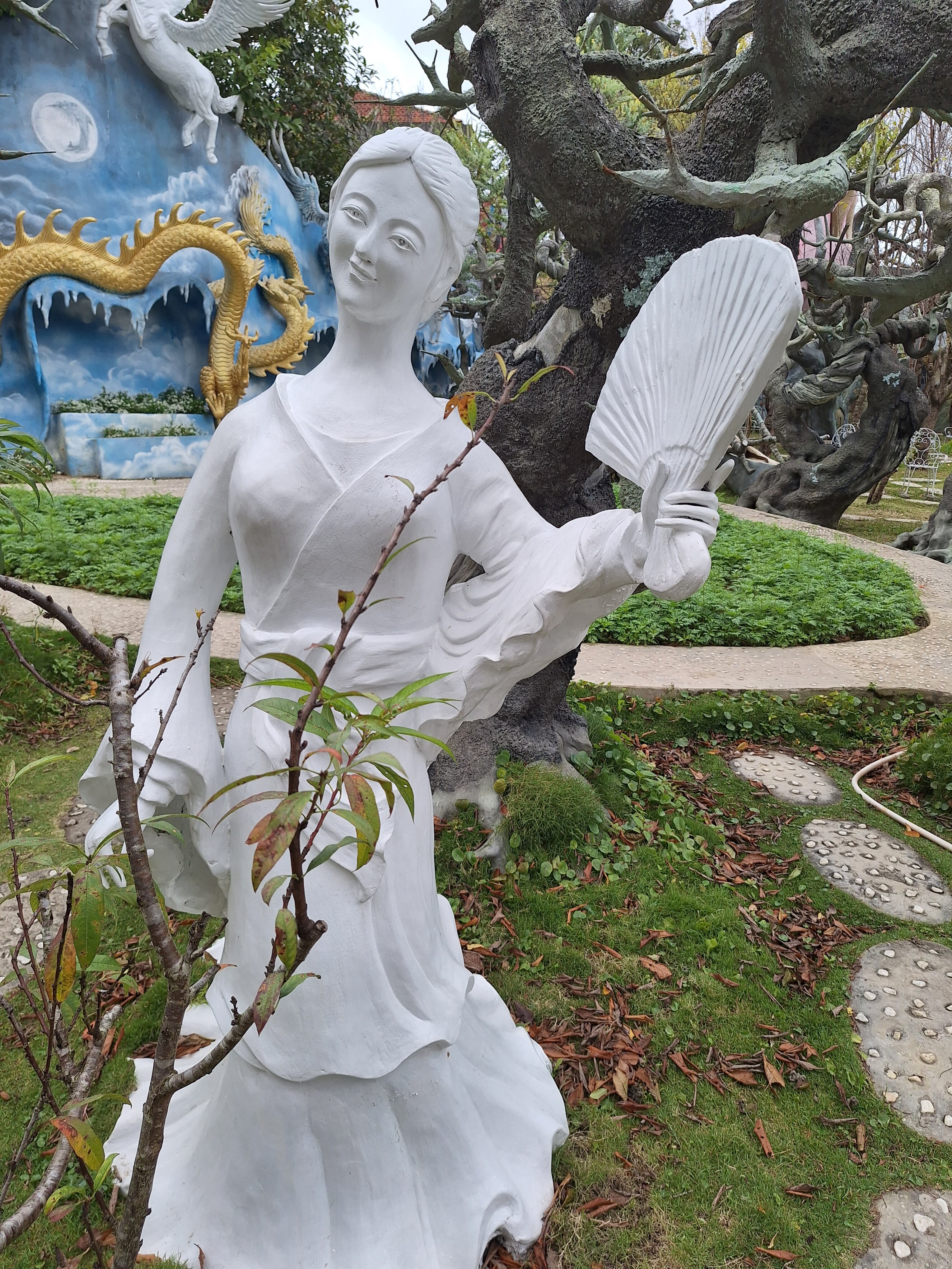 Фото Crazy House